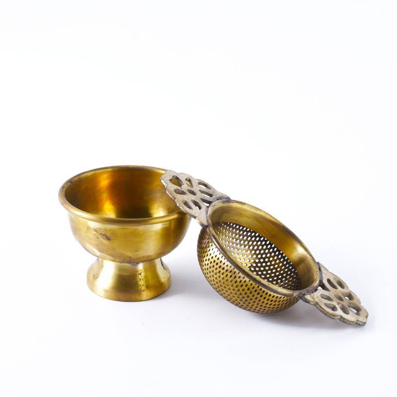 Makaibari Tea Strainer Gold with Drip Bowl - Image 4